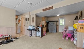 331 Rolling Hills Rd, Economy, PA 15042