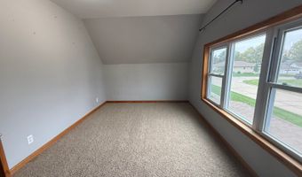 631 W Walnut St, Albion, NE 68620