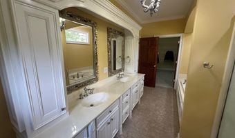 348 Laurelwood Dr, Boiling Springs, SC 29316
