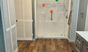 21179 STANDRIDGE E, Atoka, OK 72525