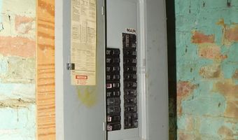 604 Comstock, Adrian, MI 49221