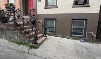 15 Ten Broeck St Garden, Albany, NY 12210