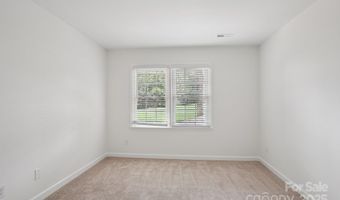 10016 Whitethorn Dr, Charlotte, NC 28277