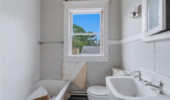354 Tiogue Ave, Coventry, RI 02816