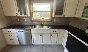 34 Elm Blvd, Babbitt, MN 55706