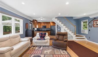 193 Lake Washington Dr, Glocester, RI 02814