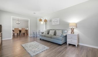319 Eastview Dr, Biloxi, MS 39531