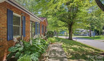 102 Wicklow Dr, Asheville, NC 28806