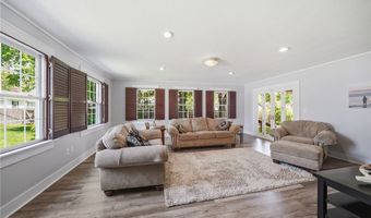 1400 Overlook Dr, Ashtabula, OH 44004