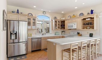 23 5th St, Beach Haven, NJ 08008