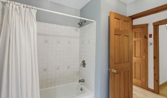 15 Polygraphic Ln, Bennington, VT 05257