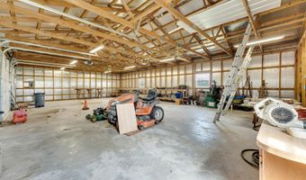 24370 Lawrence 2210, Aurora, MO 65605