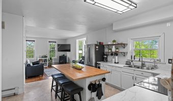 202 Steadwell Rd, Amsterdam, NY 12010