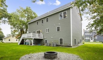 9 Woodlawn Ave, Billerica, MA 01821