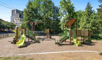 4970 BATTERY Ln 108, Bethesda, MD 20814