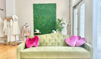 341 N CHARLES St, Baltimore, MD 21201