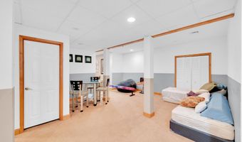 928 Seaman Ave, Beachwood, NJ 08722