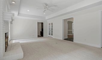 1006 Spring Hill Dr, Albany, GA 31721