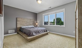 1205 N Dewey, Auburn, IN 46706