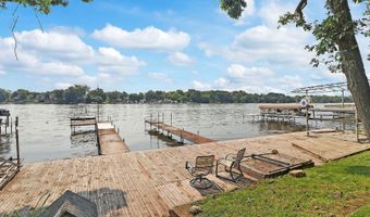 42385 N Woodbine Ave, Antioch, IL 60002