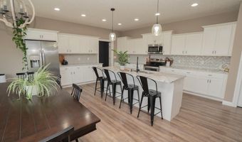 106 Timber Trl, Anna, OH 45302