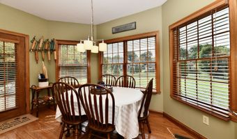 355 Connecticut Cir, Indianapolis, IN 46217