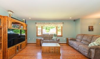 10 W Shore Dr, Alloway, NJ 07462