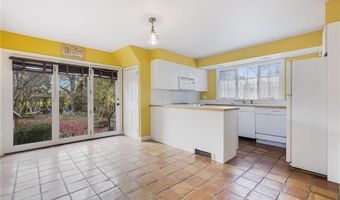 73 Thames St 1, Newport, RI 02840