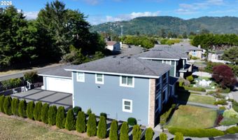 842 CHETCO POINT Ter, Brookings, OR 97415