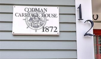 12 Howe St, Bristol, RI 02809