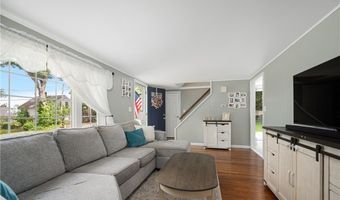 22 Clyde St, Blackstone, MA 01504