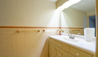 647 MCCAULEY POND Rd, Harrington, DE 19952