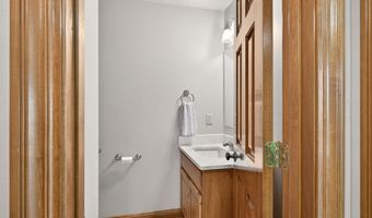 1908 Bent Tree Ct, Auburn, IN 46706