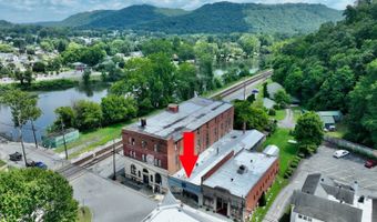 342 S. Monroe St, Alderson, WV 24910