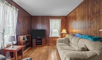 64 Dyer Ave, East Providence, RI 02915