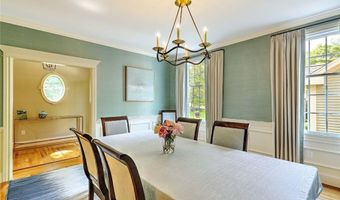 10 Owl Tree Ln, East Greenwich, RI 02818