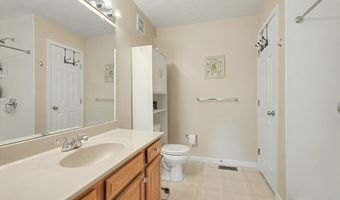 2421 Hickorywood Ct, Alexandria, KY 41001