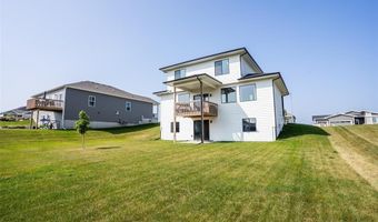 3217 Lakeview Dr SE, Altoona, IA 50009