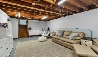 169 Chestnut Hill Ln S, Amherst, NY 14221