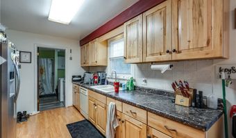 15390 Cenfield St NE, Alliance, OH 44601