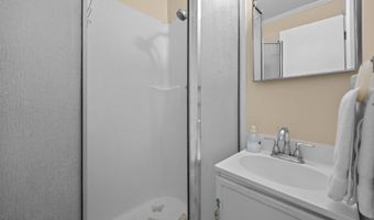 301 Commerce Way E 205, Atlantic Beach, NC 28512