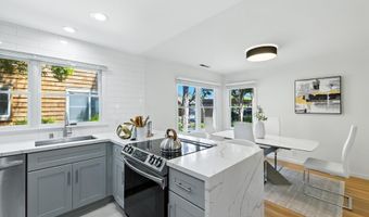 357 Centre Ct, Alameda, CA 94502