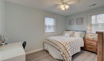 501 Woodhaven Ct 501, Cranston, RI 02920