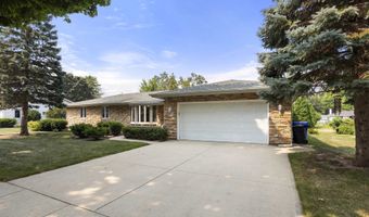 2601 S GREENVIEW St, Appleton, WI 54915