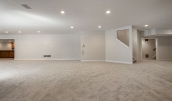 10571 Chatham Ct, Carmel, IN 46032