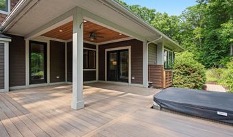 3867 Hawk Crest Rd, Ann Arbor, MI 48103