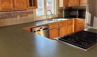 1 Rolfe Sq 2, Cranston, RI 02910