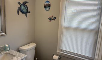 154 8th St A, Belford, NJ 07718