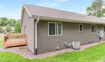 2811 Swallowtail Ct, Altoona, WI 54720