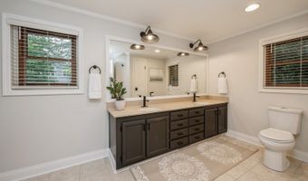 10308 Kenilworth Ave, Algonquin, IL 60102